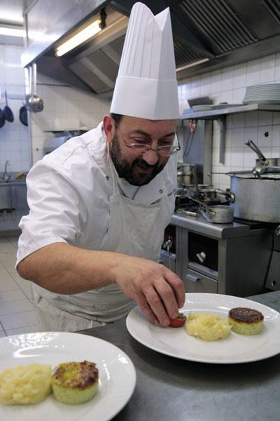 La Touloubre Hotel La Barben Eksteriør billede